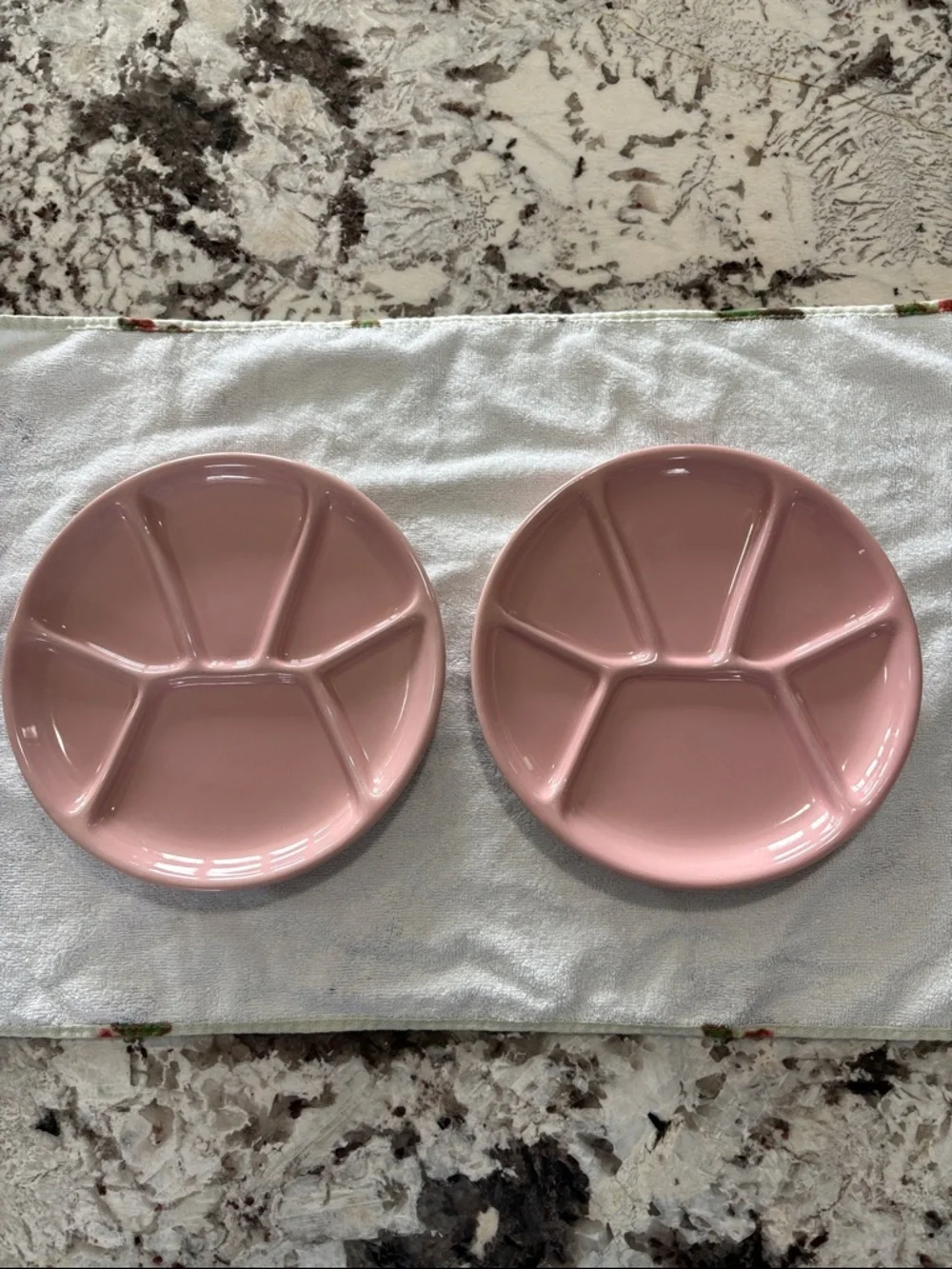 🩷 (2) Williams Sonoma Blush Pink Fondue Plates